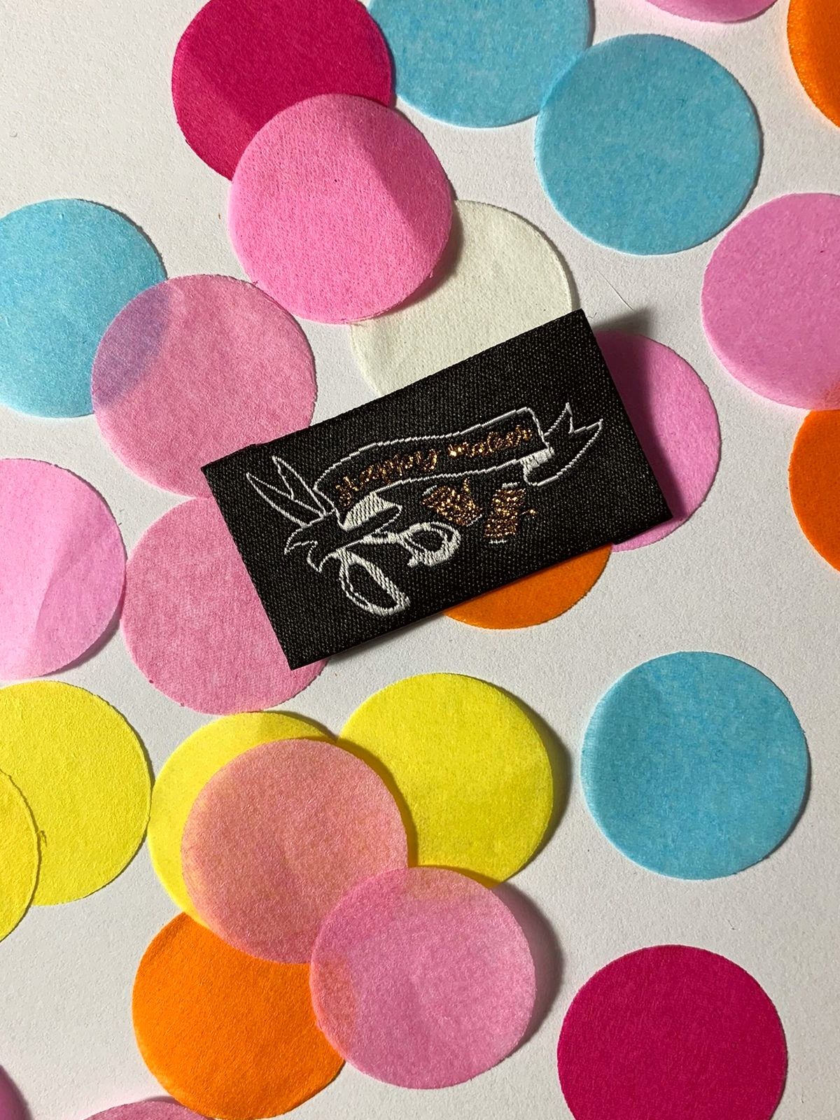 Etichetta ricamata Happy Maker