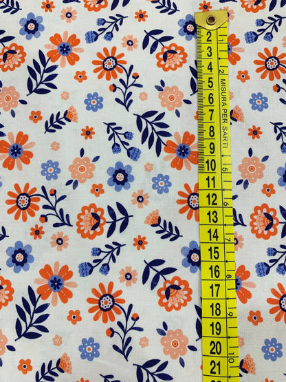 dettaglio-grandezza-stampa-cotone-americano-folky-chicken-ivory-folky-floral-fiori-folk-nordici