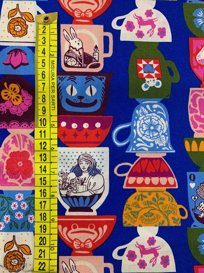 Cotone Americano Hello Alice Tea Party Blue - Tazze Del Cappellaio Matto Blu Elettrico
