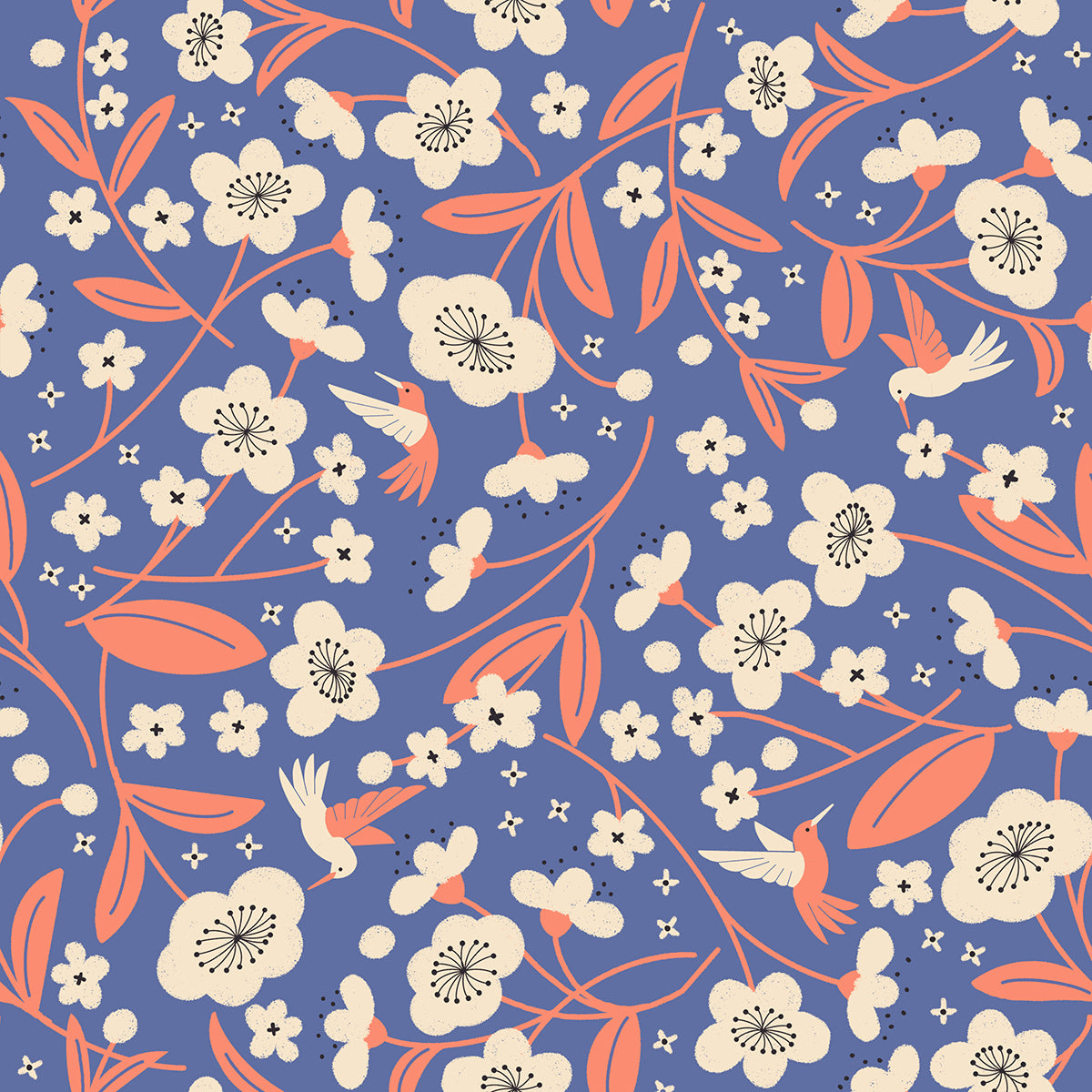 Dettaglio tessuto cotone americano blu jeans Persimmon Blossoms con fiori di ibisco e boccioli arancioni per cucito.