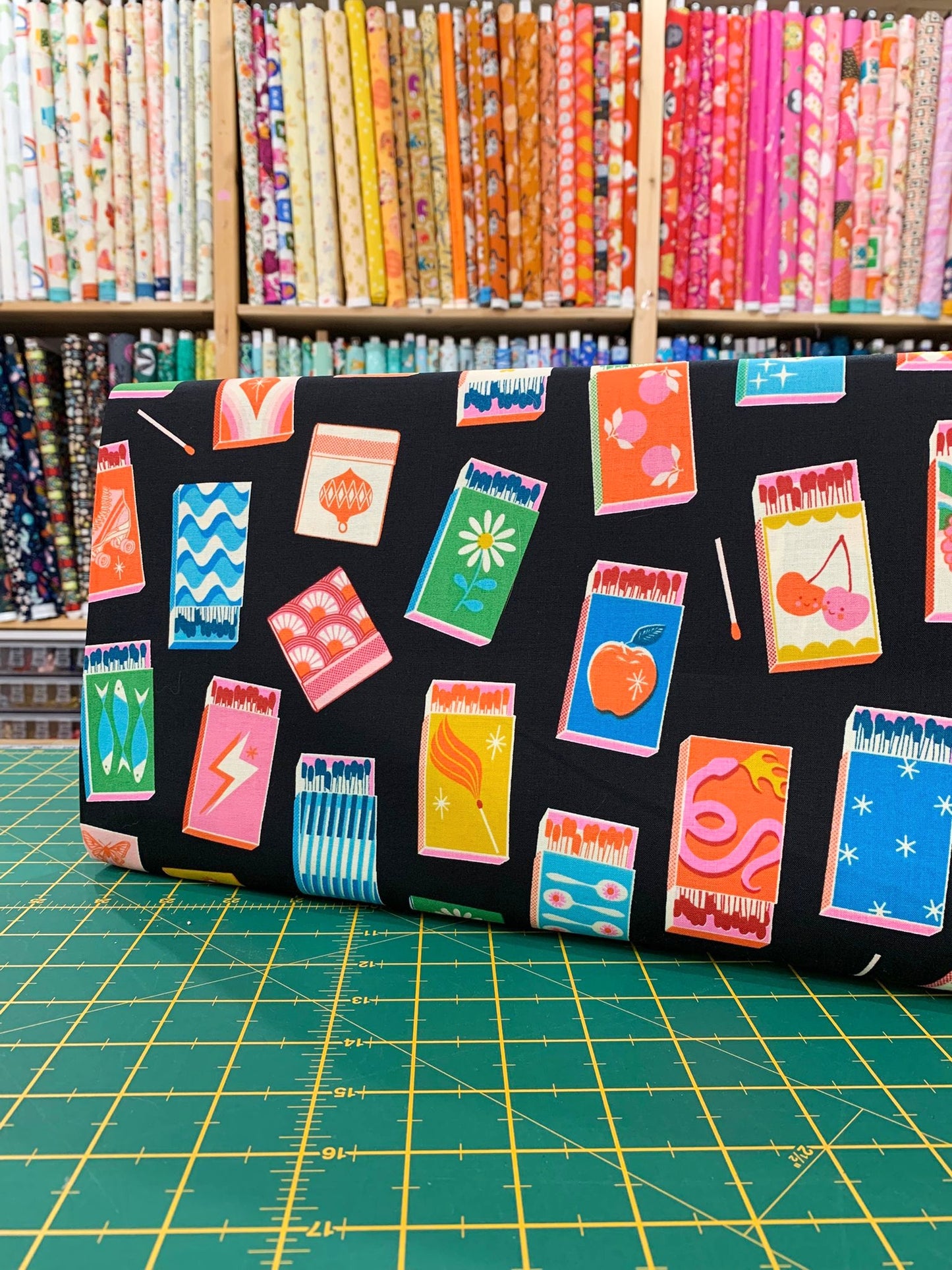 Cotone Americano Trinketry Novelty Matchbook Retro Black
