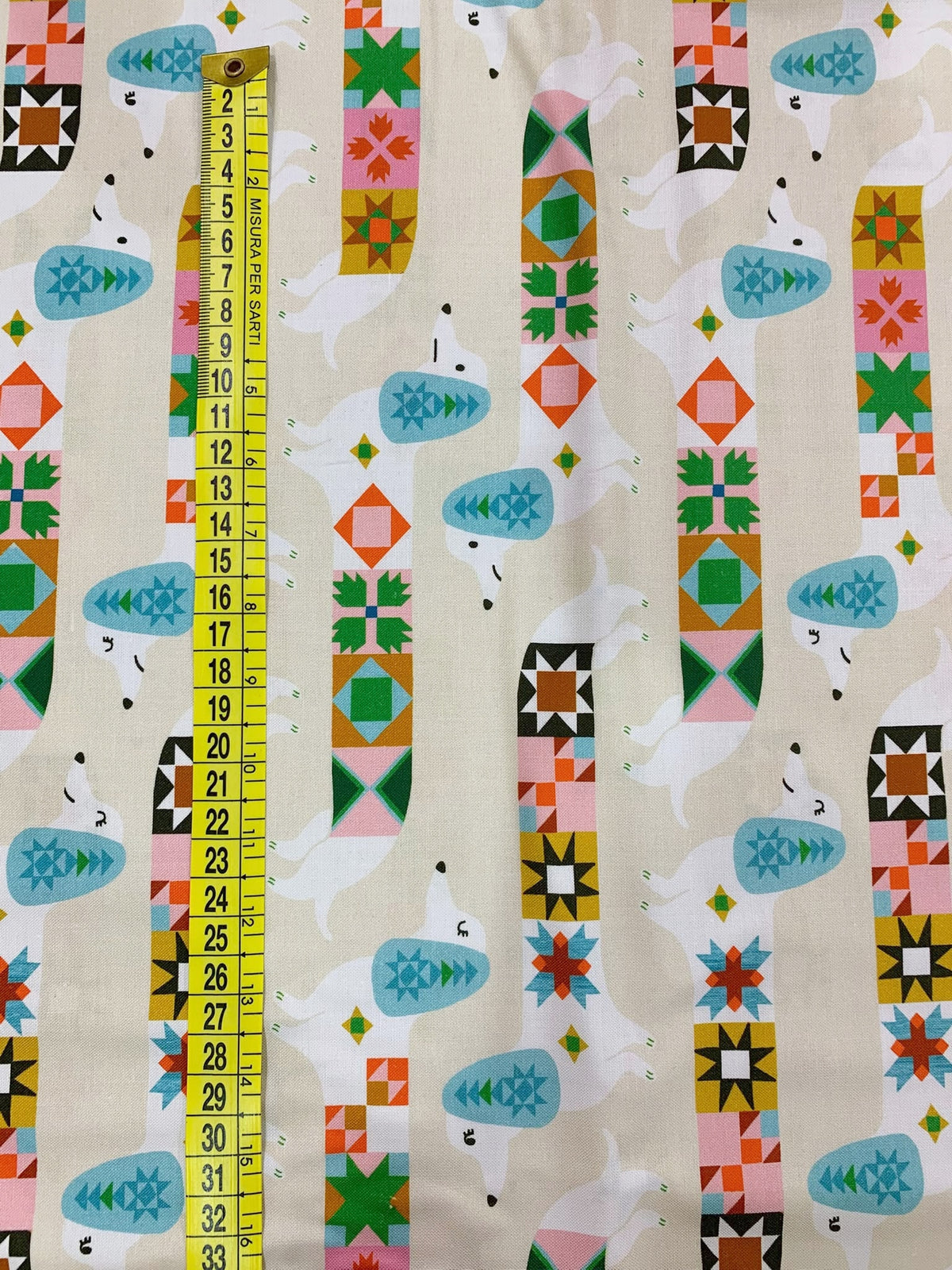 Cotone Americano 1-800-Notion Quilty Dogs Shell - Bassotti Patchwork Ecru
