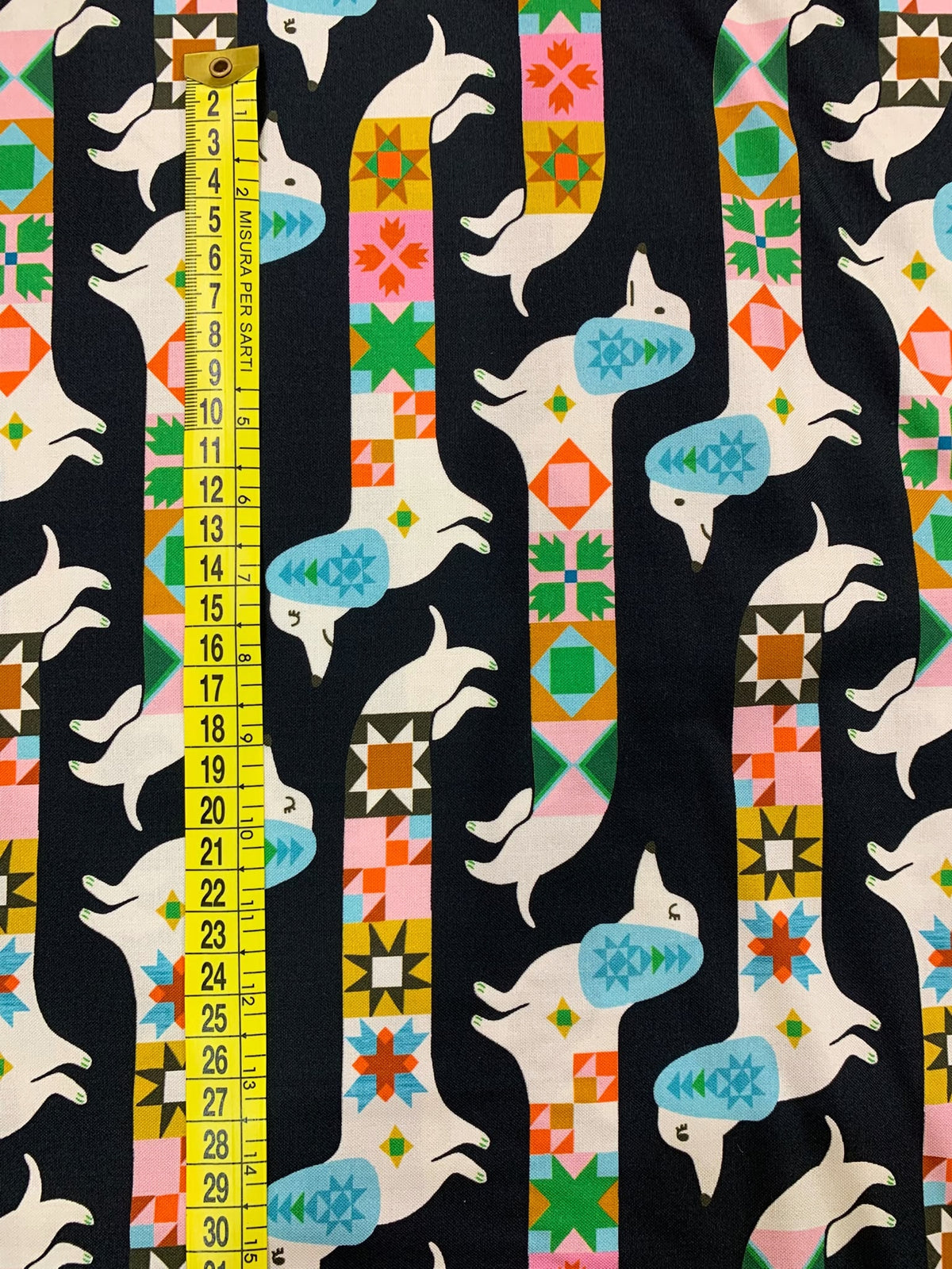 Cotone Americano 1-800-Notion Quilty Dogs Black- Bassotti Patchwork Nero