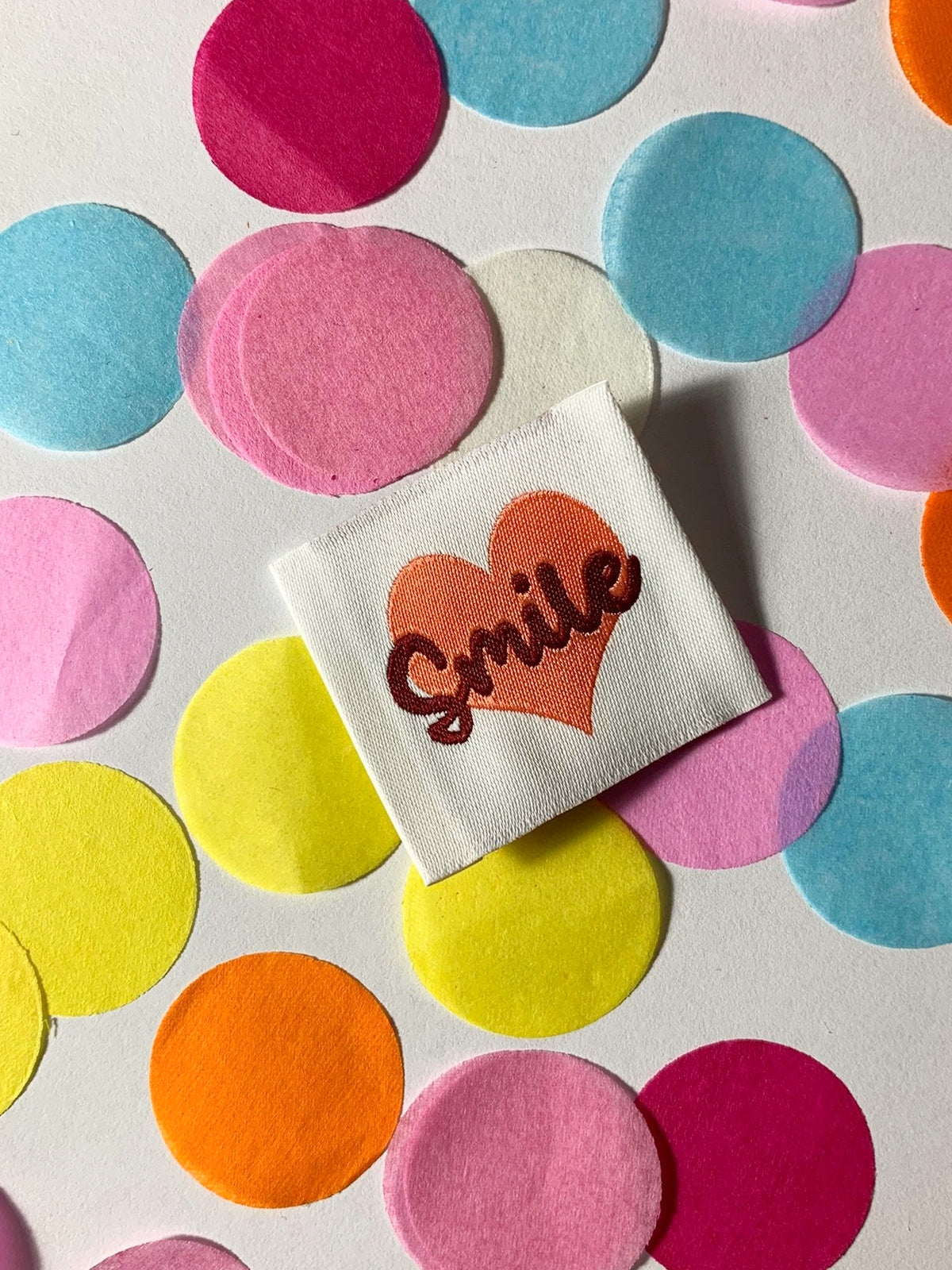 Etichetta ricamata Cuore Smile Bianco