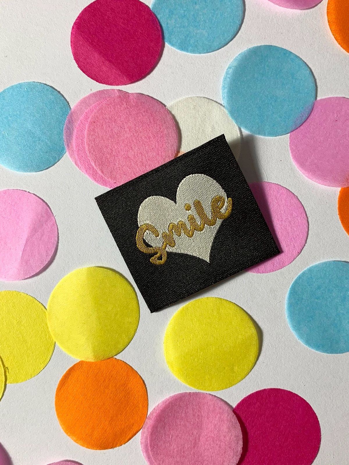 Etichetta ricamata Cuore Smile Nero