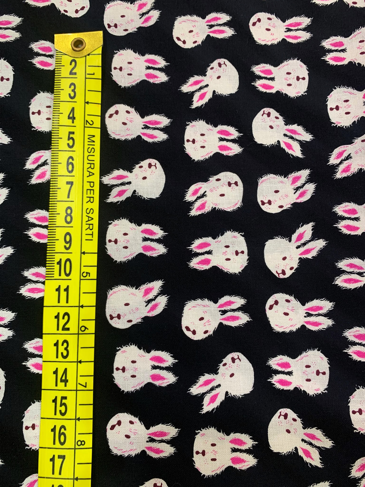 Cotone Americano Hello Alice Rushing Rabbit Black - Il Bianconiglio