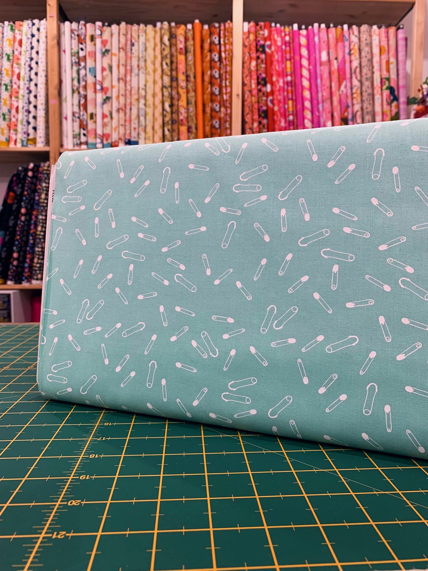 Cotone Americano Sew Wonderful Aqua Pins