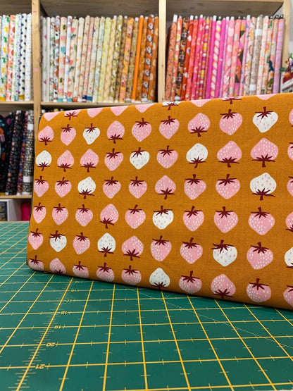 Cotone Americano Strawberry Friends Caramel